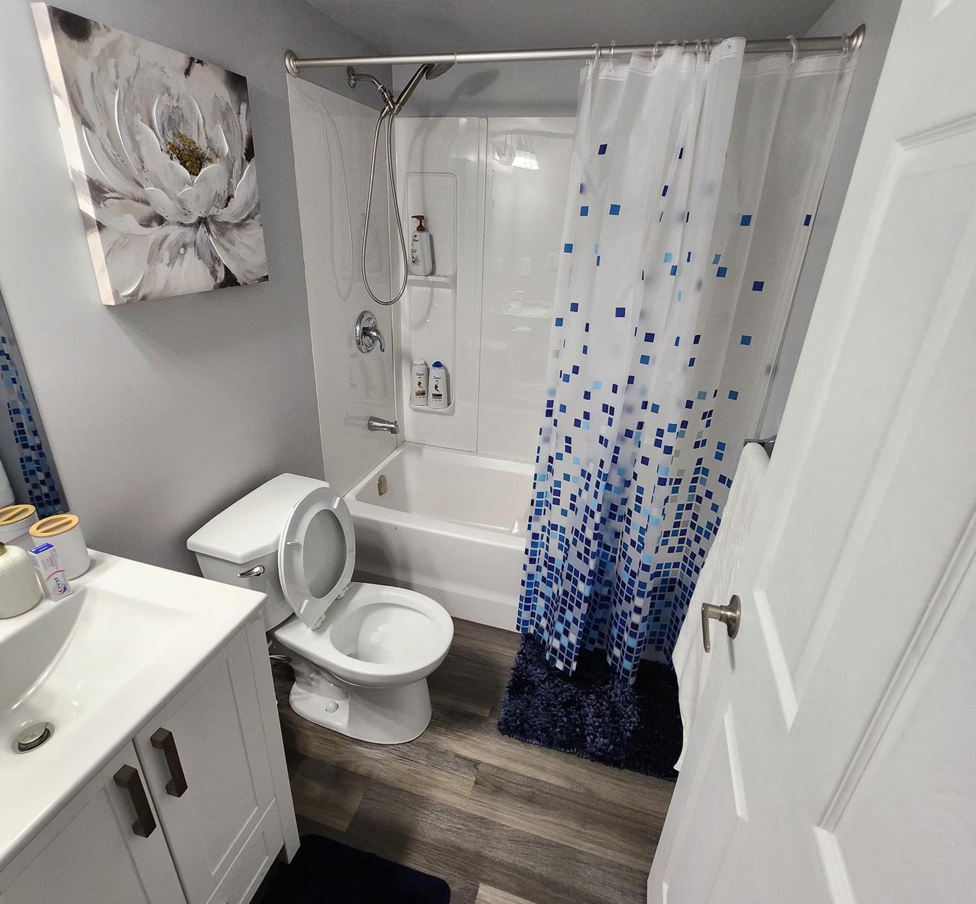 Entire Basement Suite With Private Entrance Winnipeg Eksteriør billede